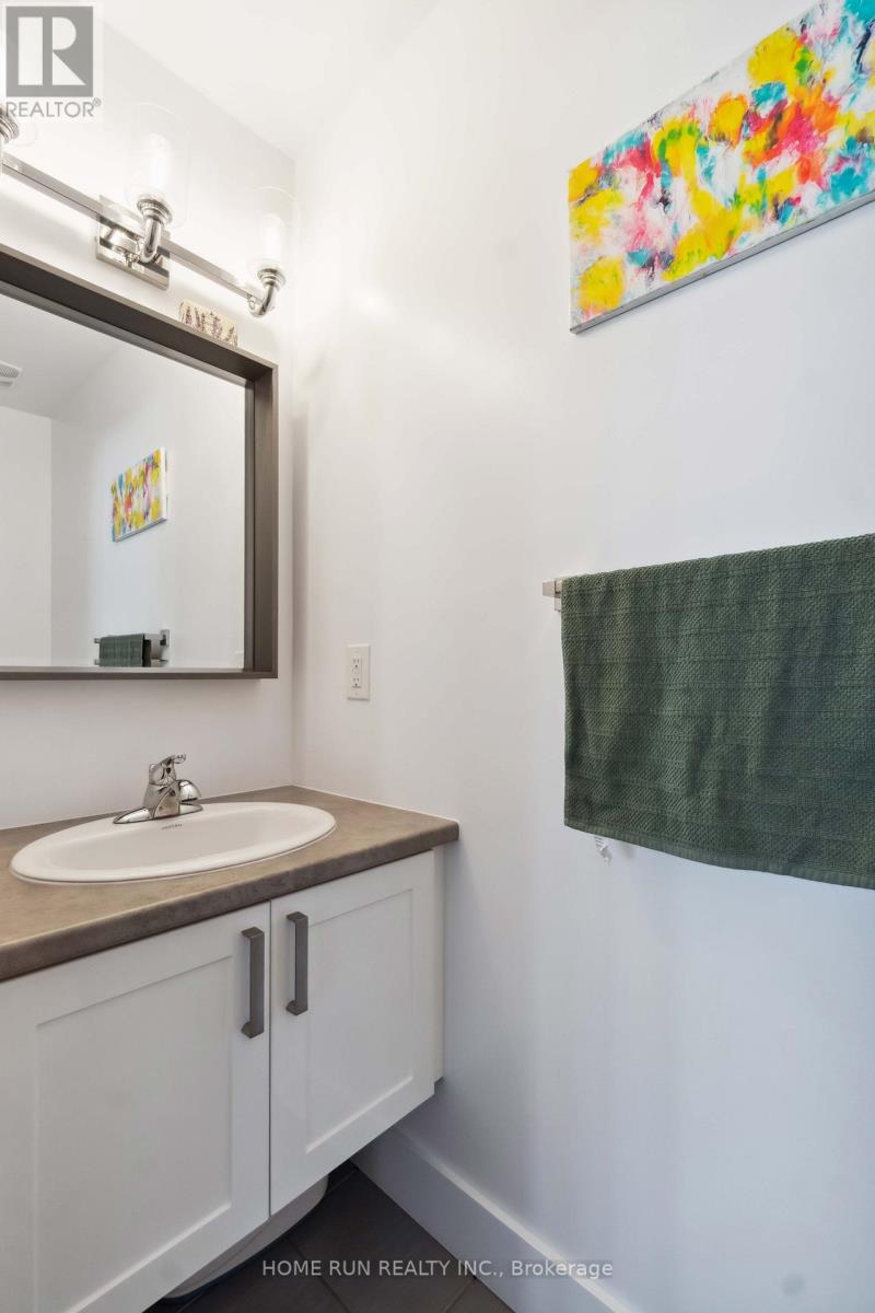 334 Haliburton Heights, Ottawa, Ontario  K2V 0G1 - Photo 13 - X12278280