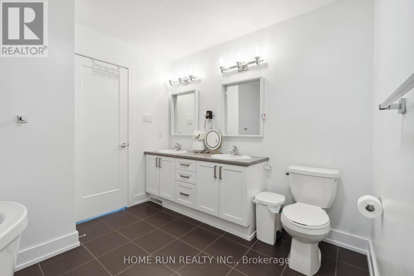 334 Haliburton Heights, Ottawa, Ontario  K2V 0G1 - Photo 22 - X12278280