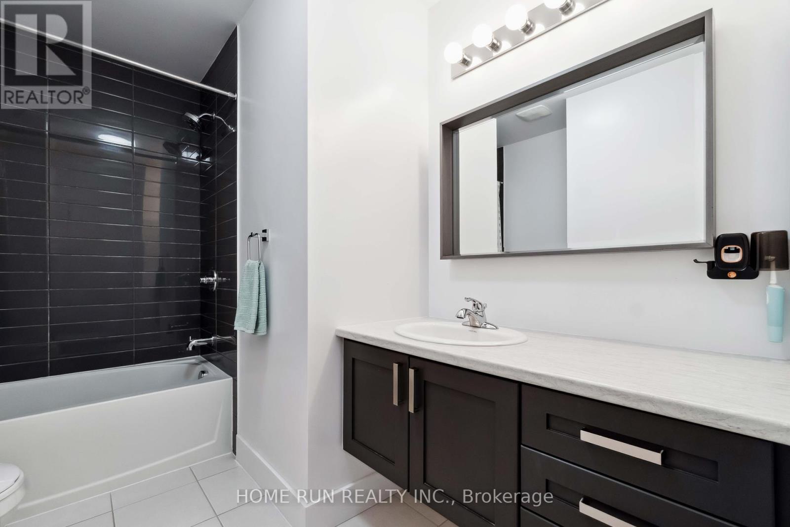 334 Haliburton Heights, Ottawa, Ontario  K2V 0G1 - Photo 28 - X12278280