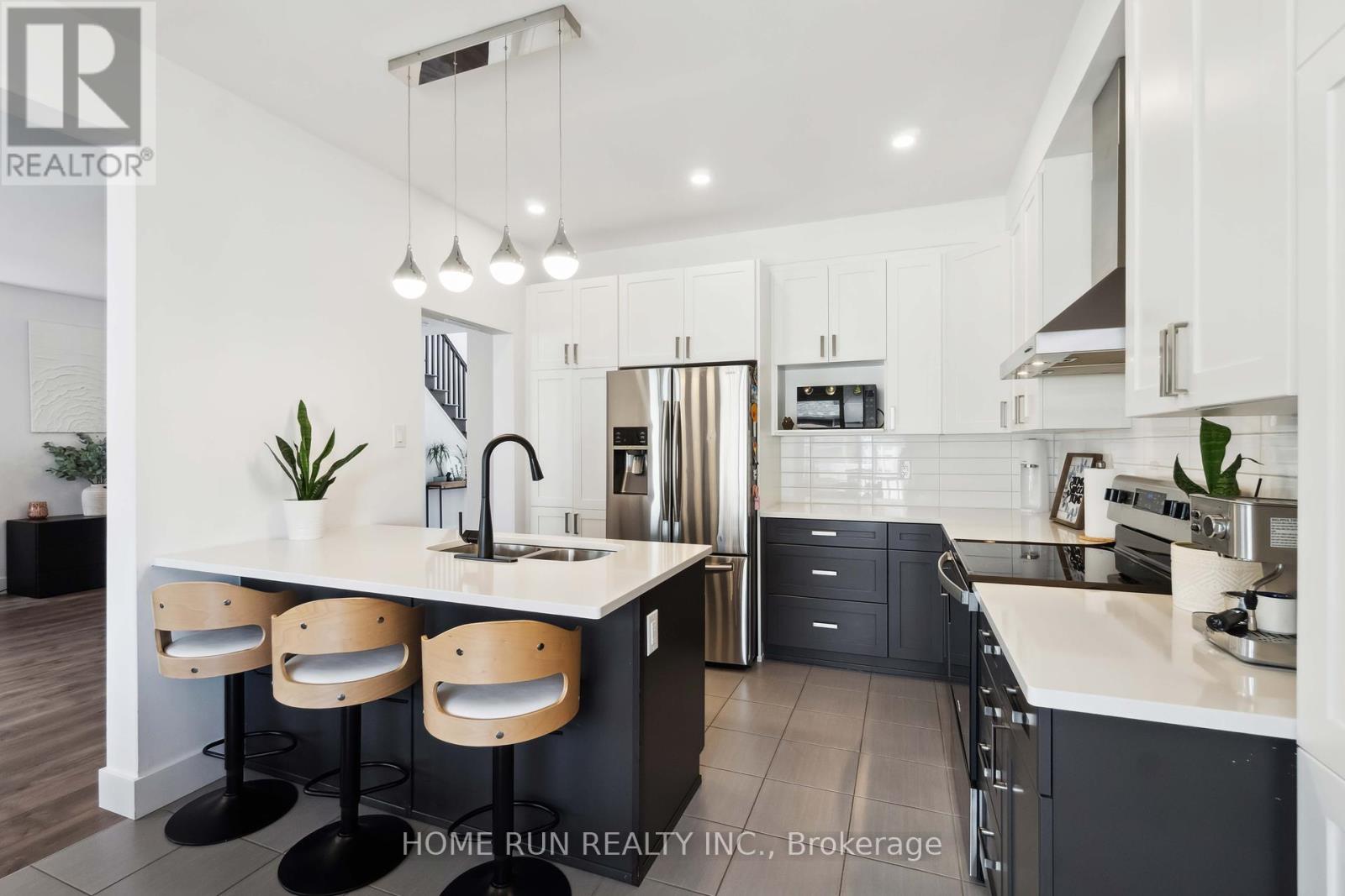 334 Haliburton Heights, Ottawa, Ontario  K2V 0G1 - Photo 8 - X12278280