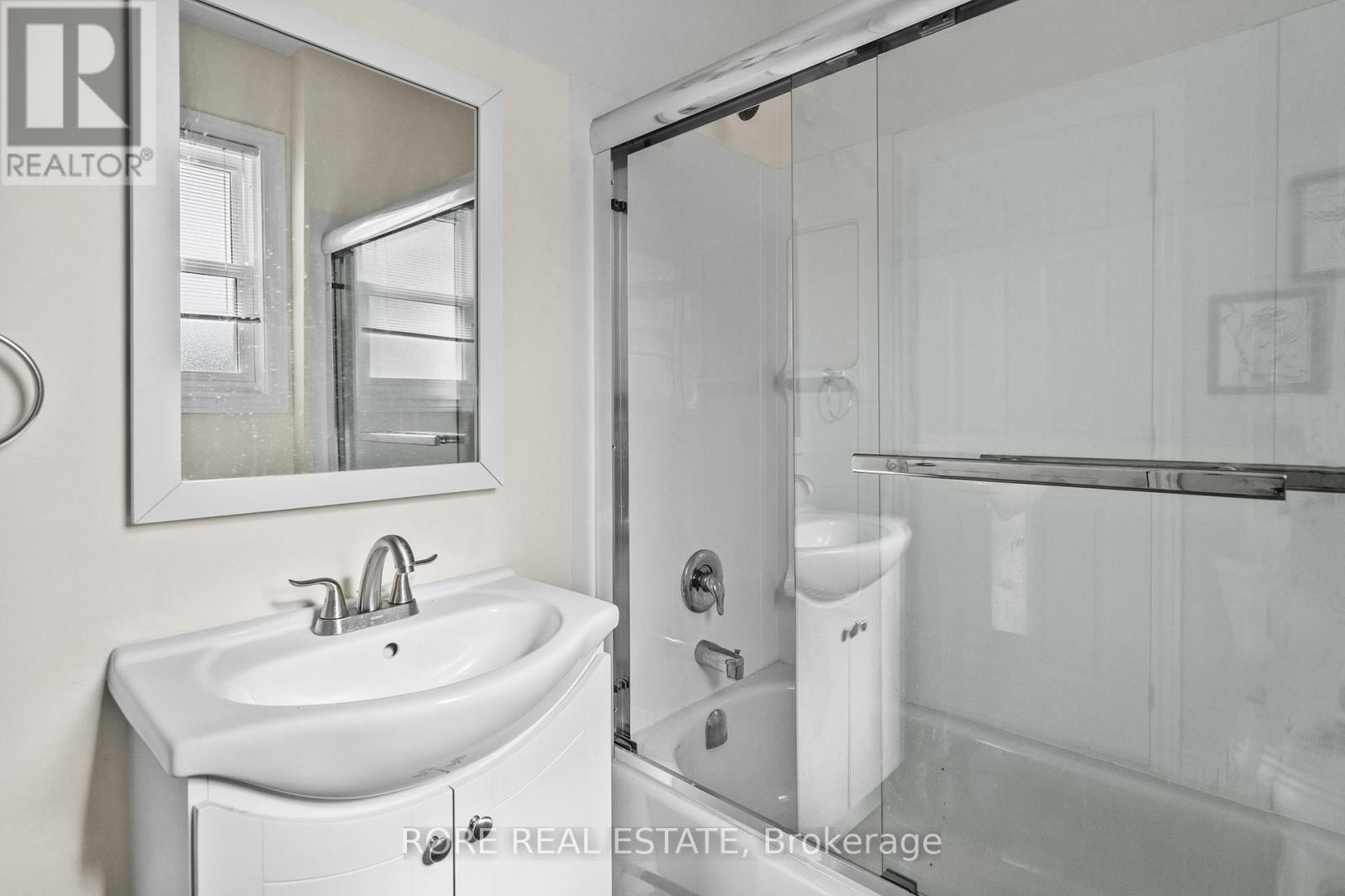 91 Bell Street, Port Colborne, Ontario  L3K 1H7 - Photo 13 - X12278251