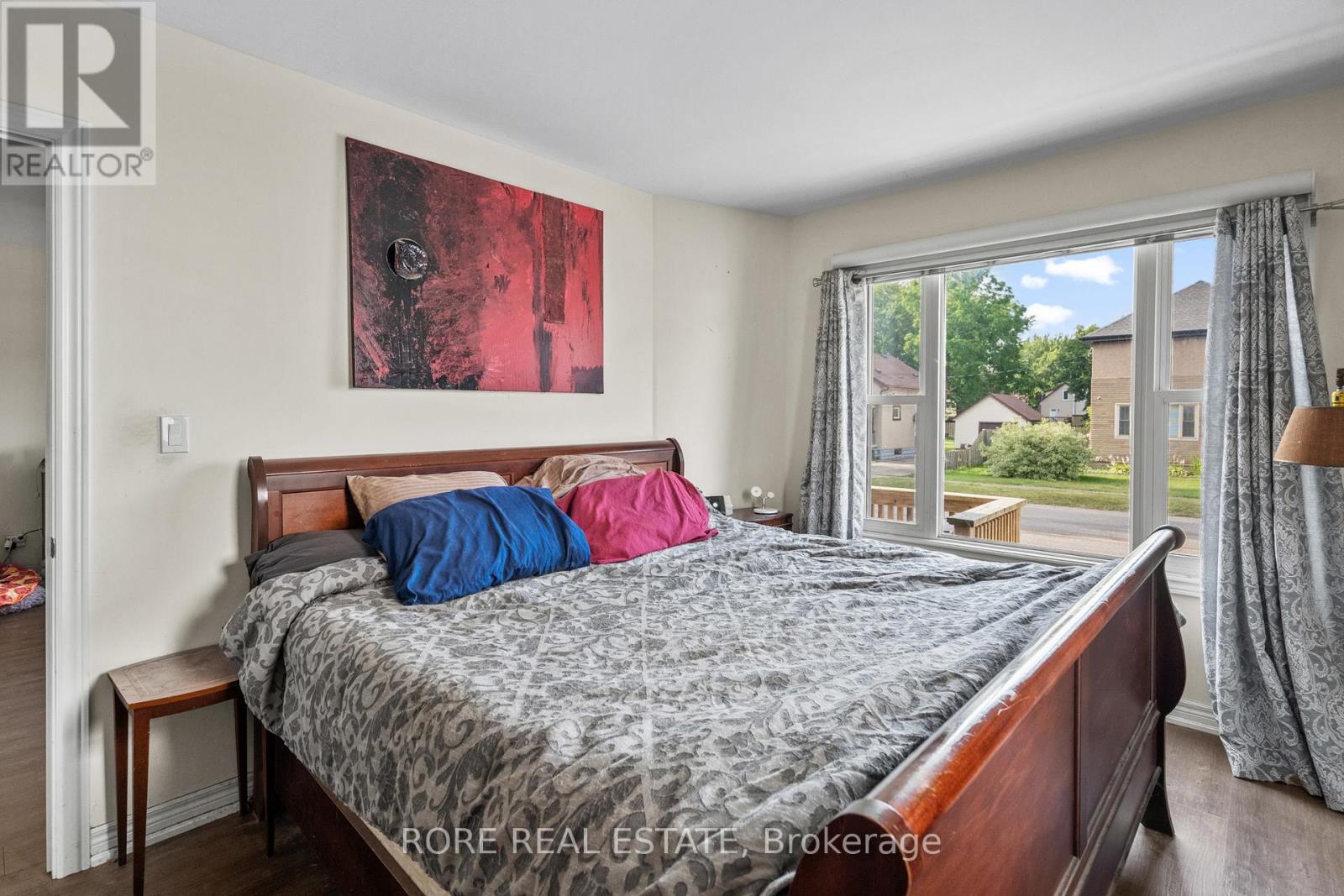91 Bell Street, Port Colborne, Ontario  L3K 1H7 - Photo 8 - X12278251