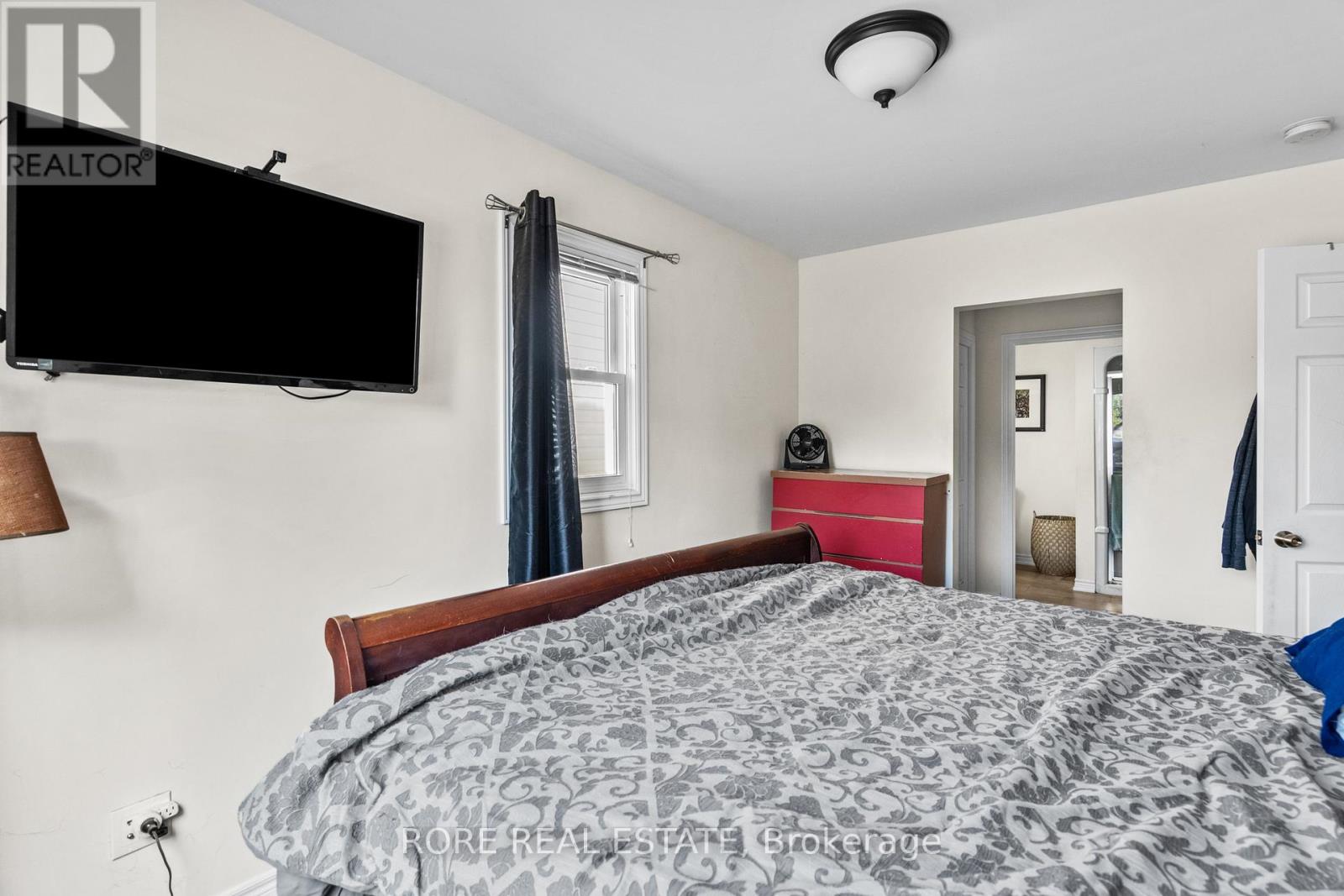 91 Bell Street, Port Colborne, Ontario  L3K 1H7 - Photo 9 - X12278251