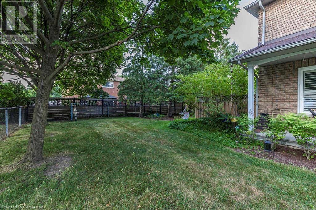 11 Pirie Drive Unit# 1, Dundas, Ontario  L9H 6Z6 - Photo 3 - 40750074