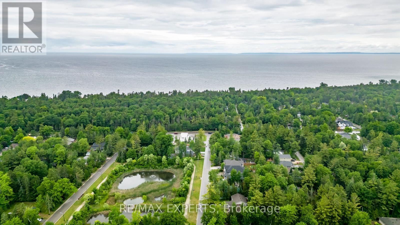 30 Crocus Drive, Wasaga Beach, Ontario  L9Z 2Z7 - Photo 12 - S12032641