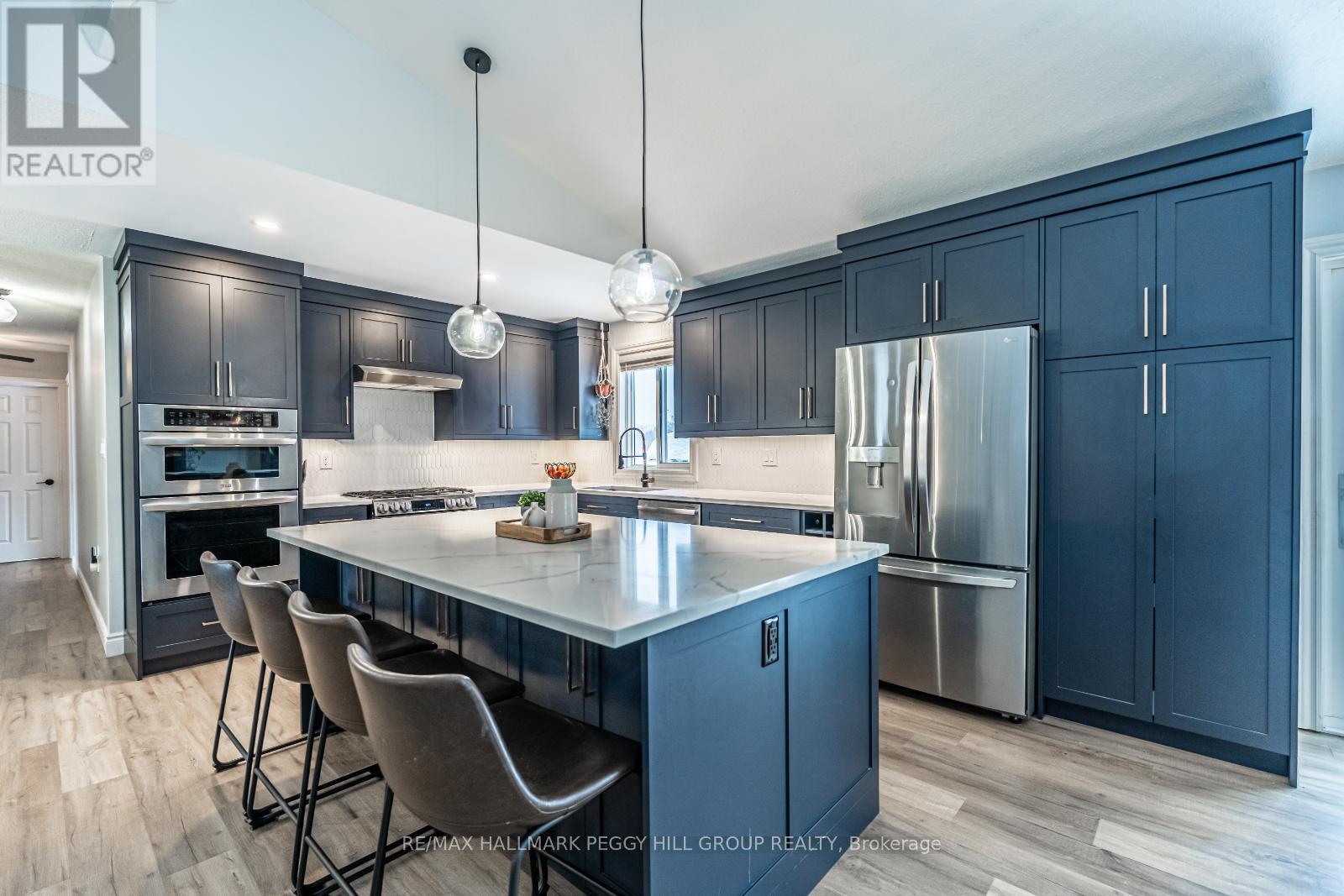 Property at 285 WARMINSTER SIDEROAD image 2
