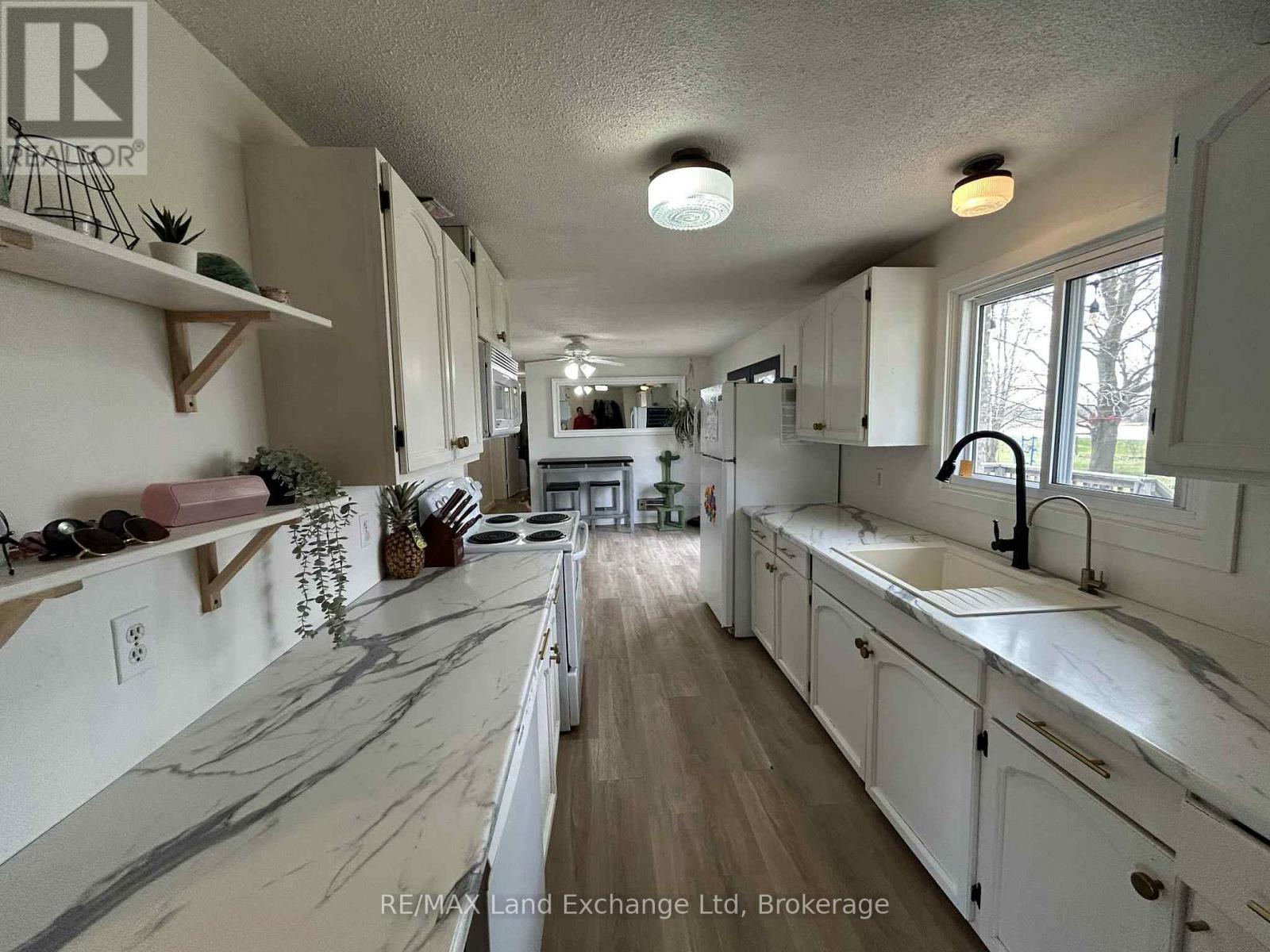 86731 Fischer Line, Morris Turnberry, Ontario  N0G 2W0 - Photo 12 - X12271254