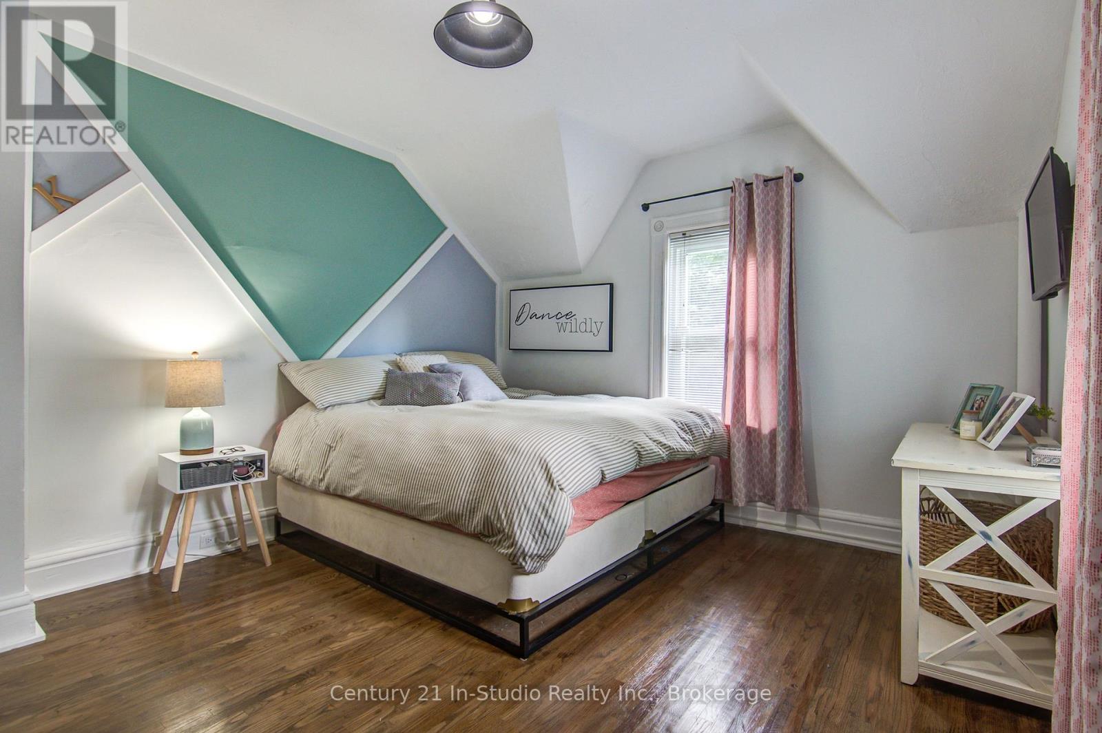 16 Peter Street, Grey Highlands, Ontario  N0C 1E0 - Photo 40 - X12276278