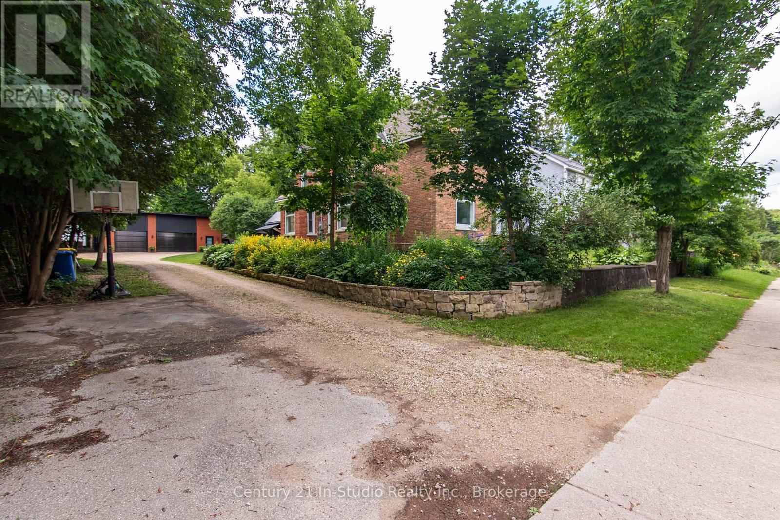 16 Peter Street, Grey Highlands, Ontario  N0C 1E0 - Photo 9 - X12276278