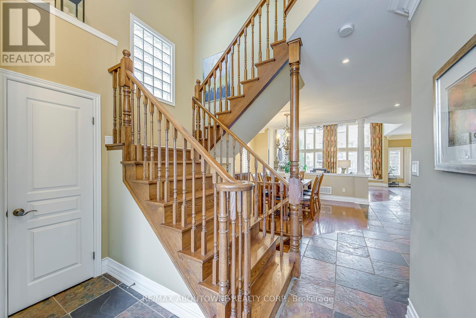 2353 Kwinter Road, Oakville, Ontario  L6M 0H3 - Photo 21 - W12278247