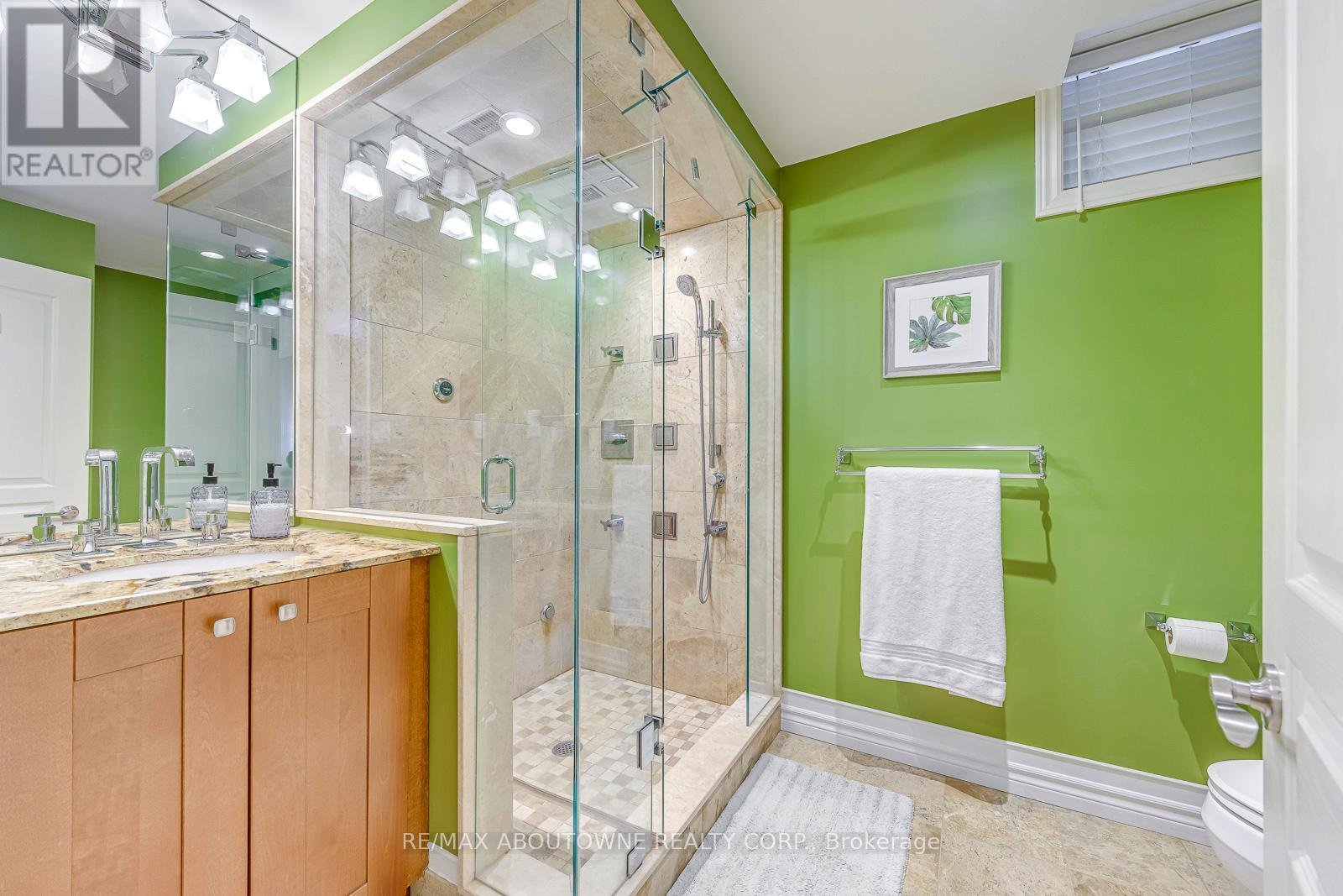 2353 Kwinter Road, Oakville, Ontario  L6M 0H3 - Photo 44 - W12278247