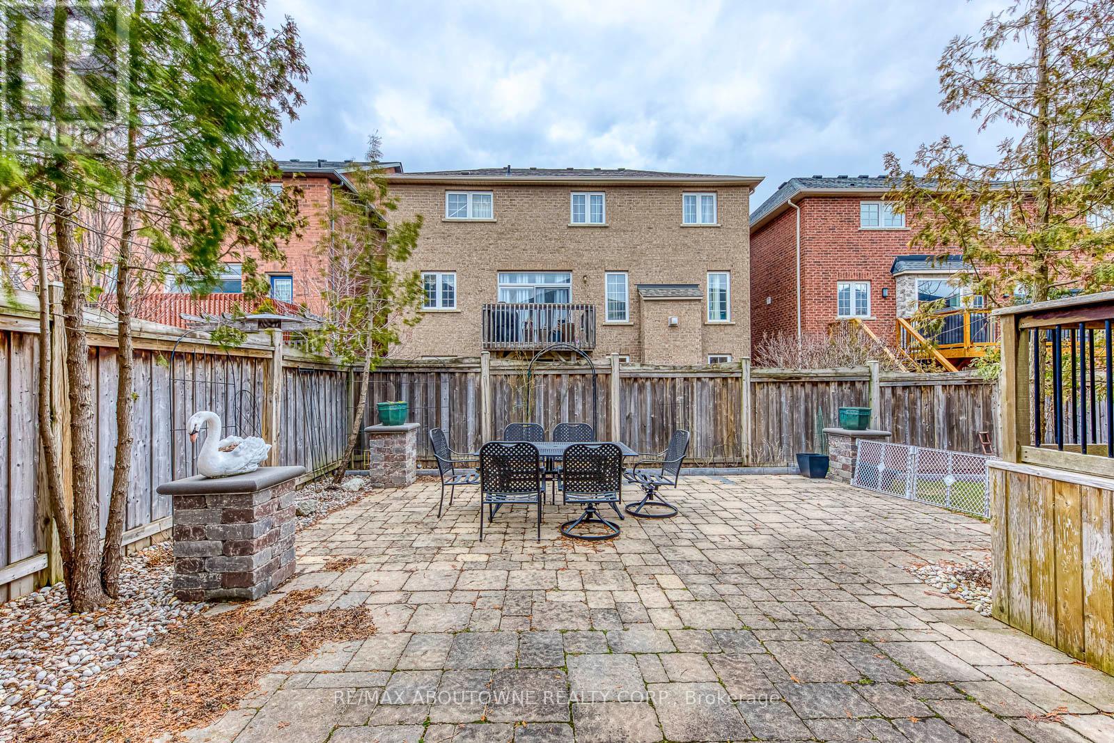 2353 Kwinter Road, Oakville, Ontario  L6M 0H3 - Photo 46 - W12278247