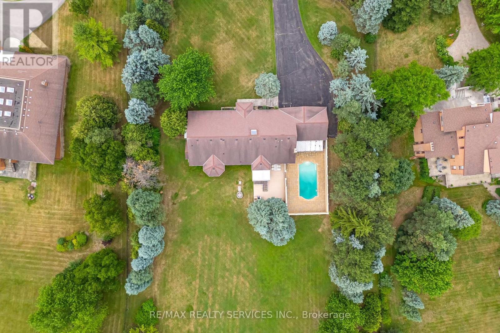 Property at 22 ROSEGARDEN DRIVE image 3
