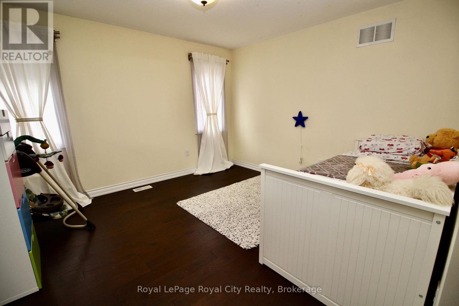 39 Dalmeny Drive, Brampton, Ontario  L6X 2Y4 - Photo 26 - W12278313