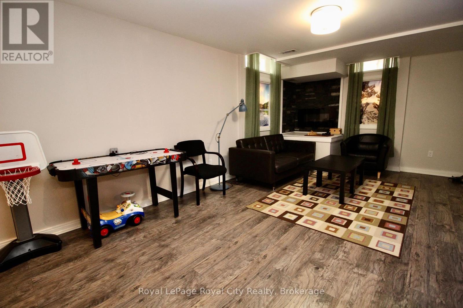 39 Dalmeny Drive, Brampton, Ontario  L6X 2Y4 - Photo 39 - W12278313