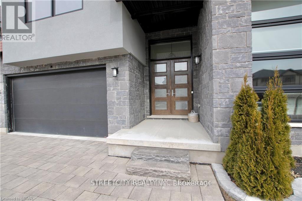 1345 Dyer Crescent, London North, Ontario  N6G 0S7 - Photo 2 - X12278331