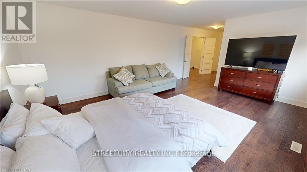 1345 Dyer Crescent, London North, Ontario  N6G 0S7 - Photo 33 - X12278331