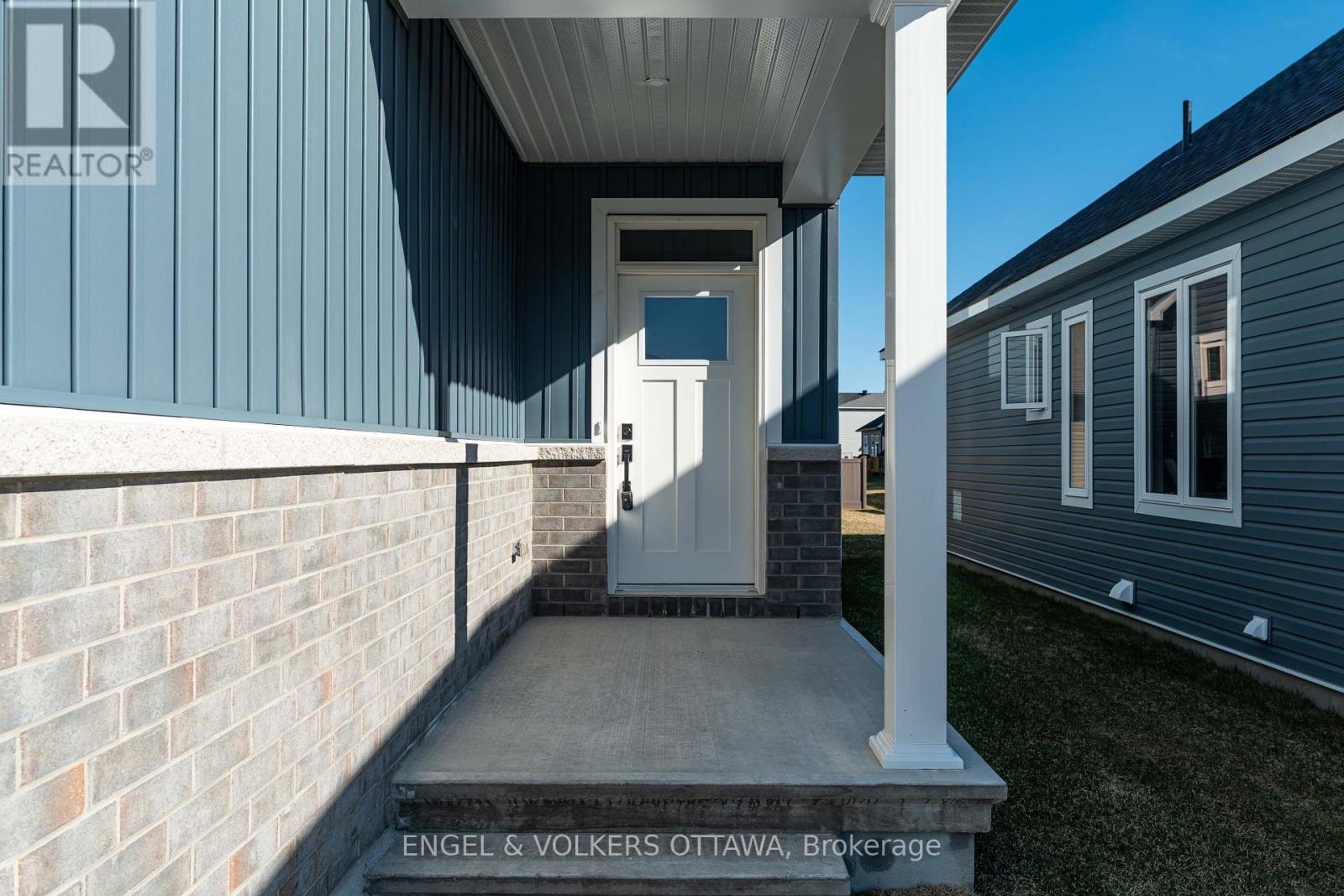 683 Fisher Street, North Grenville, Ontario  K0G 1J0 - Photo 3 - X12278336