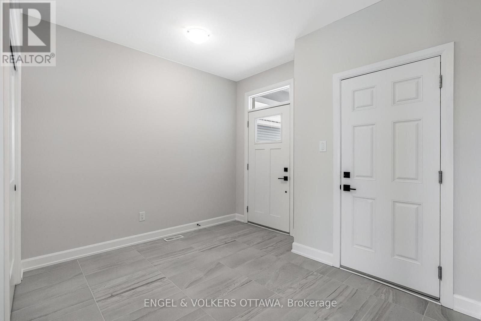 683 Fisher Street, North Grenville, Ontario  K0G 1J0 - Photo 4 - X12278336