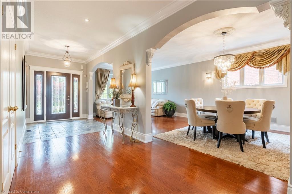 Property at 7 RIESLING Street image 3