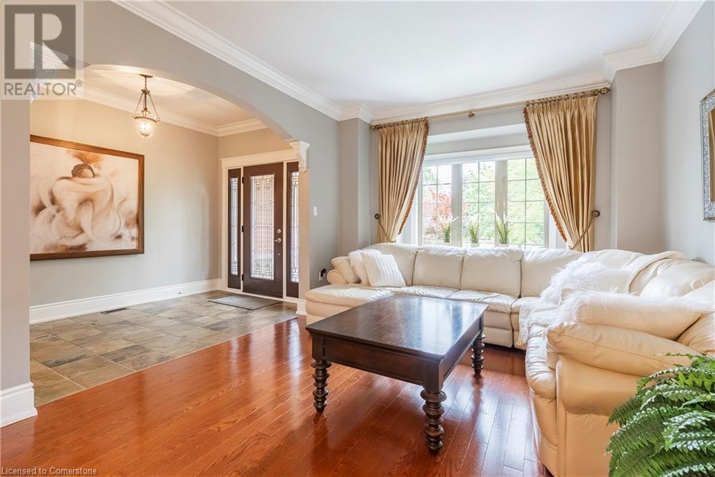 Property at 7 RIESLING Street image 4