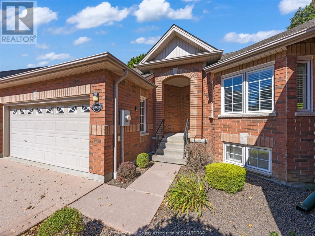 MLS# 25017618: 32 ROBSON ROAD Unit# 4, Leamington, Canada
