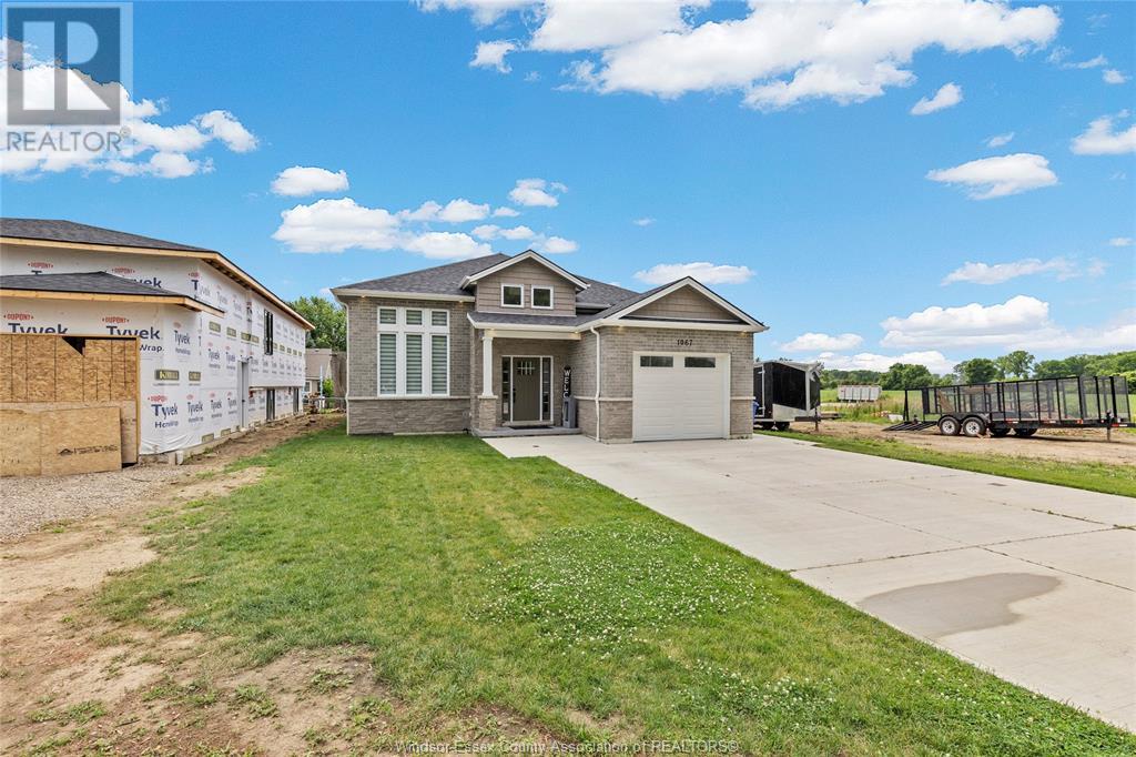Property at 1067 MAPLE AVENUE image 2