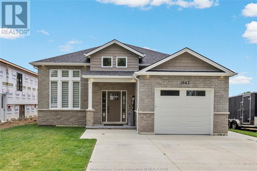 Property at 1067 MAPLE AVENUE image 3
