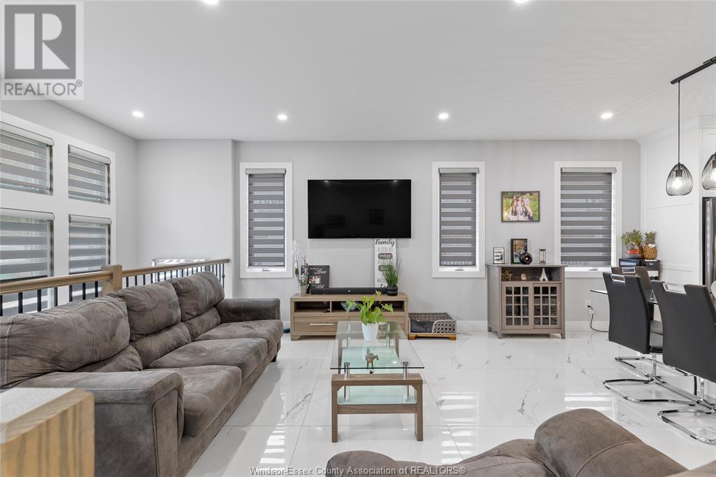 Property at 1067 MAPLE AVENUE image 5