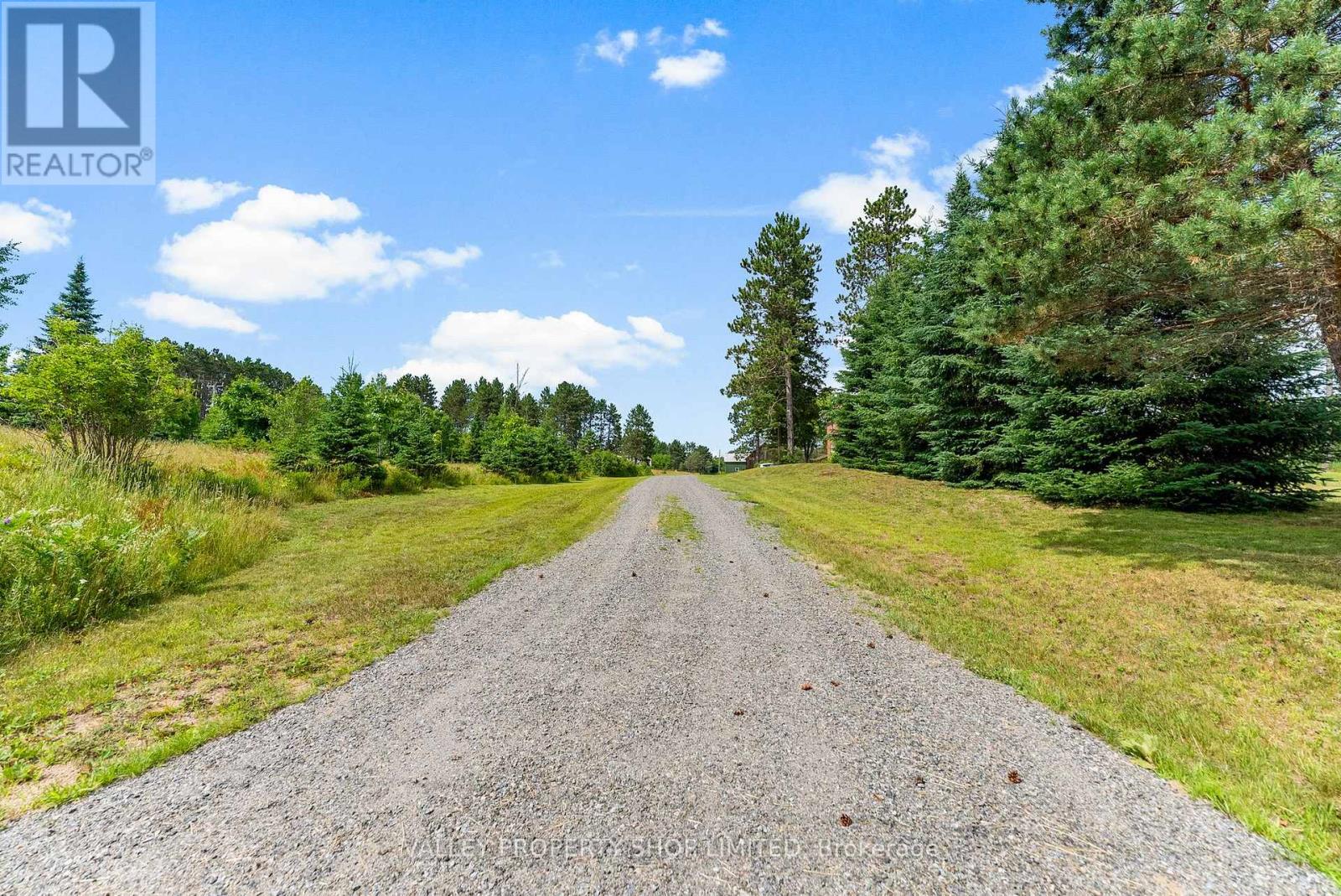 19303 Highway 60 Highway, Madawaska Valley, Ontario  K0J 1B0 - Photo 14 - X12265022