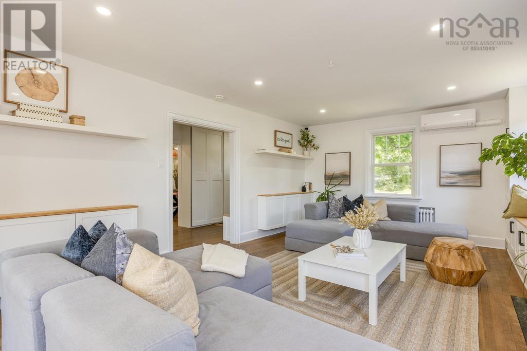 Property at 1774 Pryor Street image 5