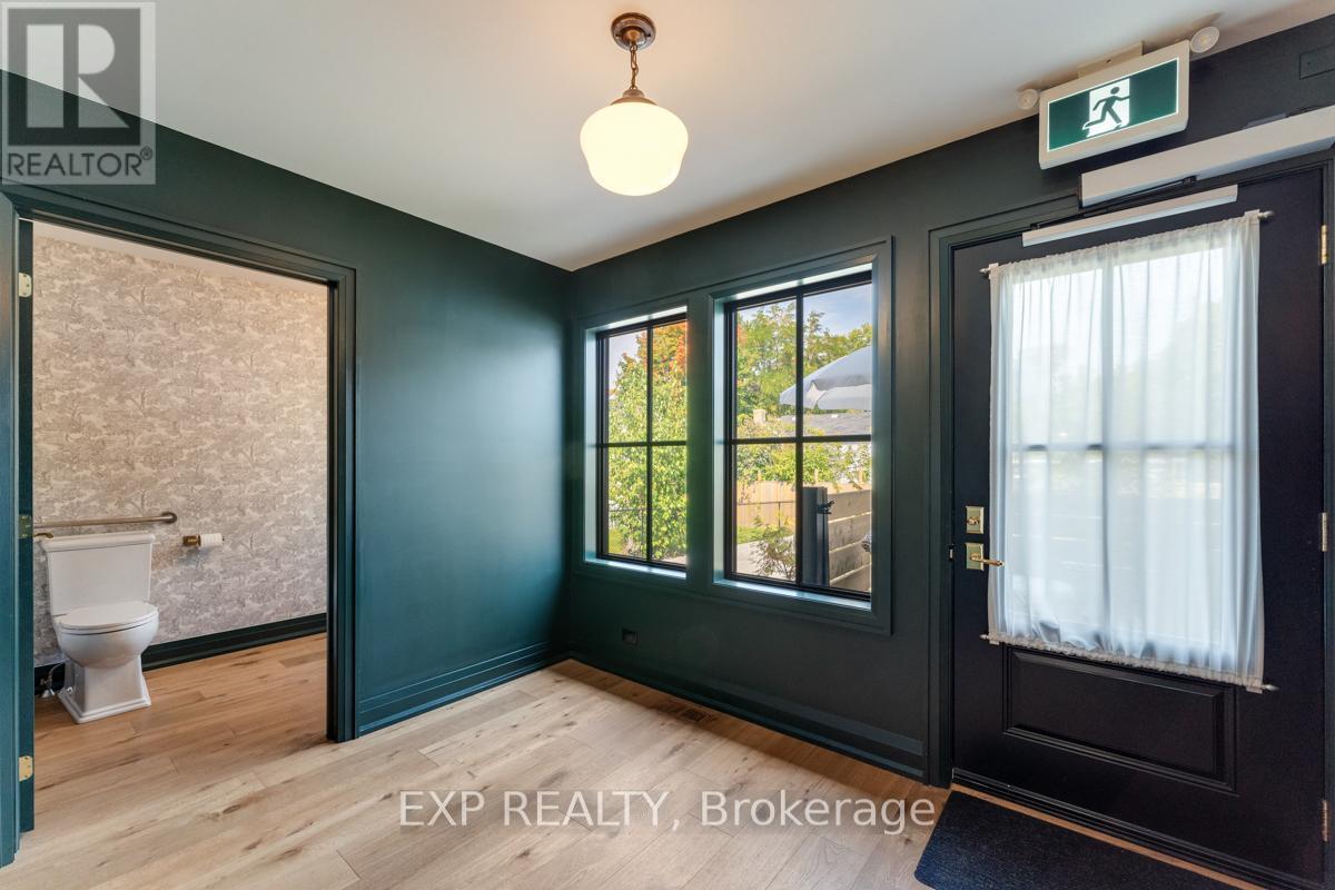944 Lake Drive E, Georgina, Ontario  L0E 1L0 - Photo 12 - N12278351