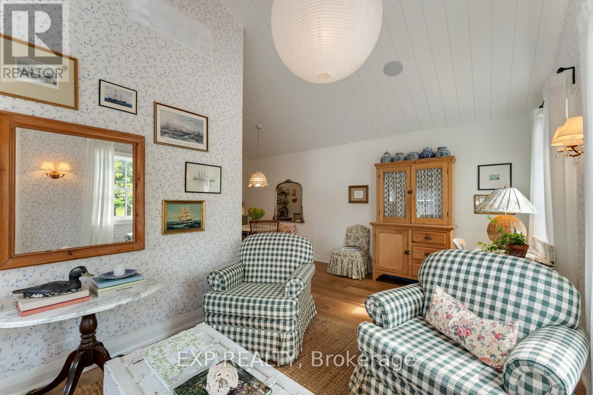 944 Lake Drive E, Georgina, Ontario  L0E 1L0 - Photo 28 - N12278351