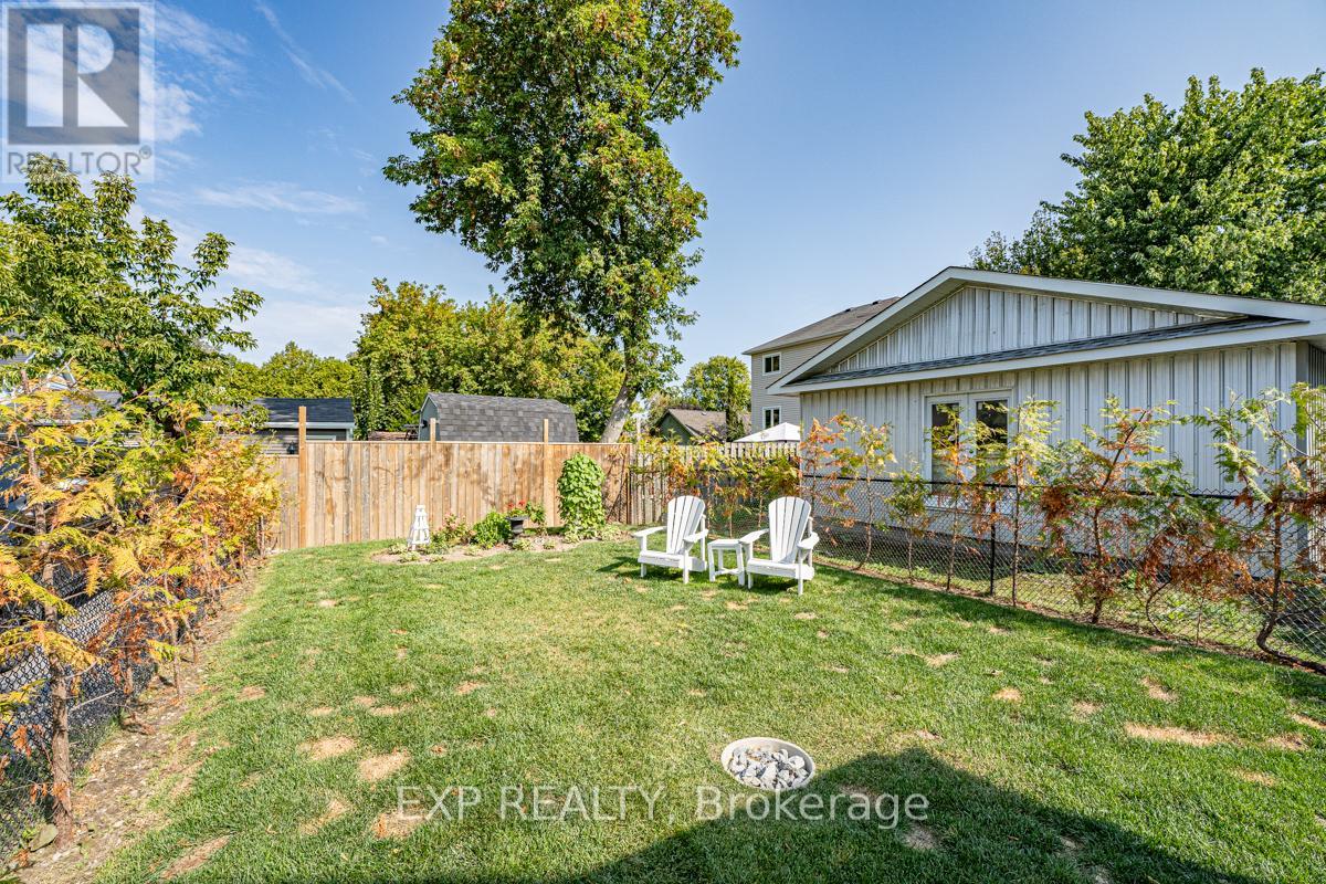 944 Lake Drive E, Georgina, Ontario  L0E 1L0 - Photo 33 - N12278351