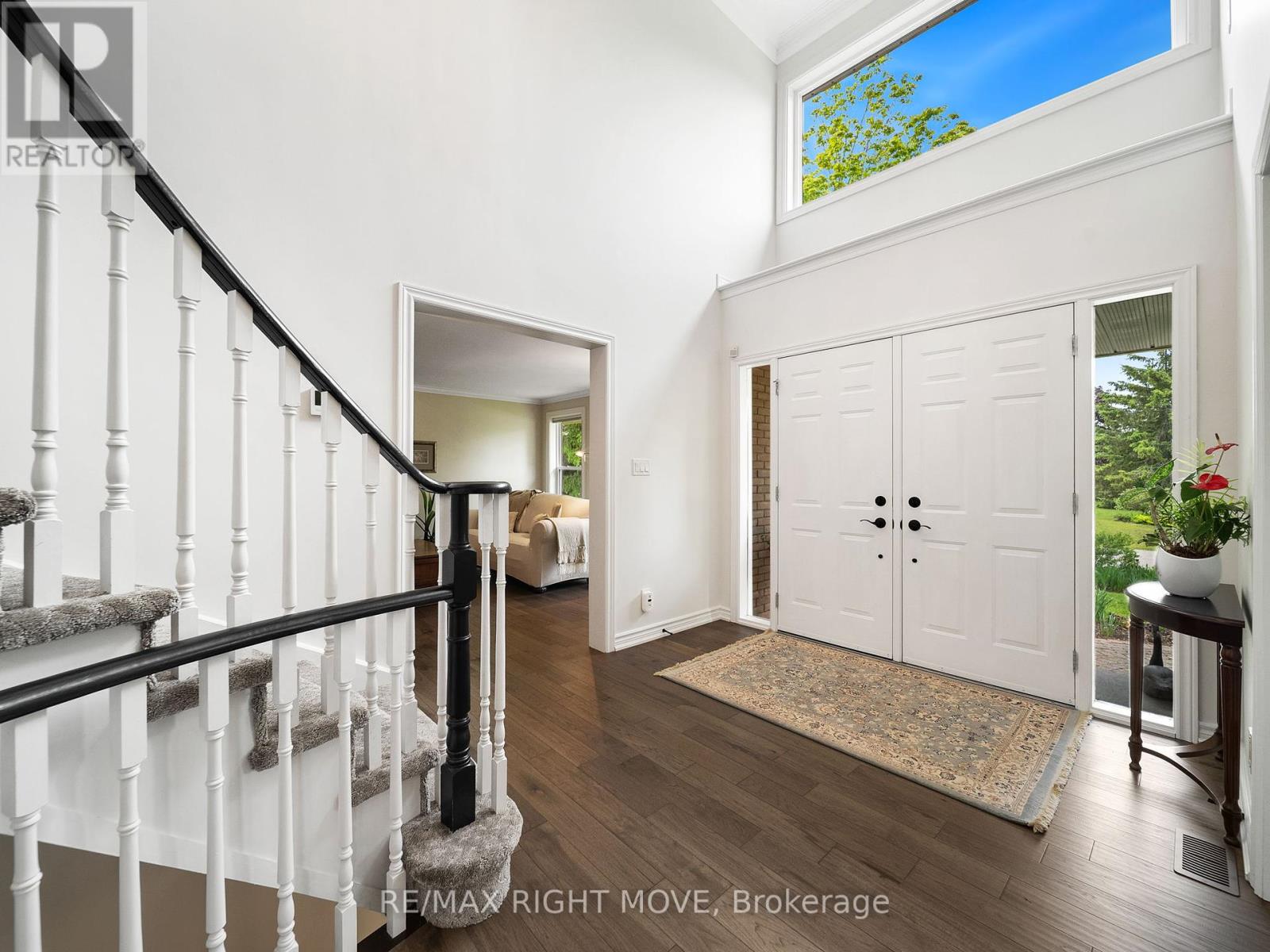 Property at 1998 VOYAGEUR CIRCLE image 4