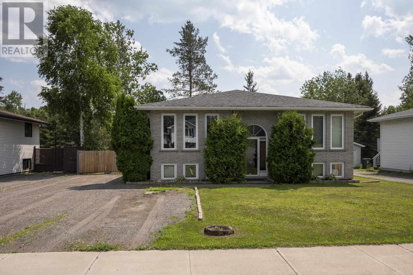 Property at 1465 John Street RD image 2