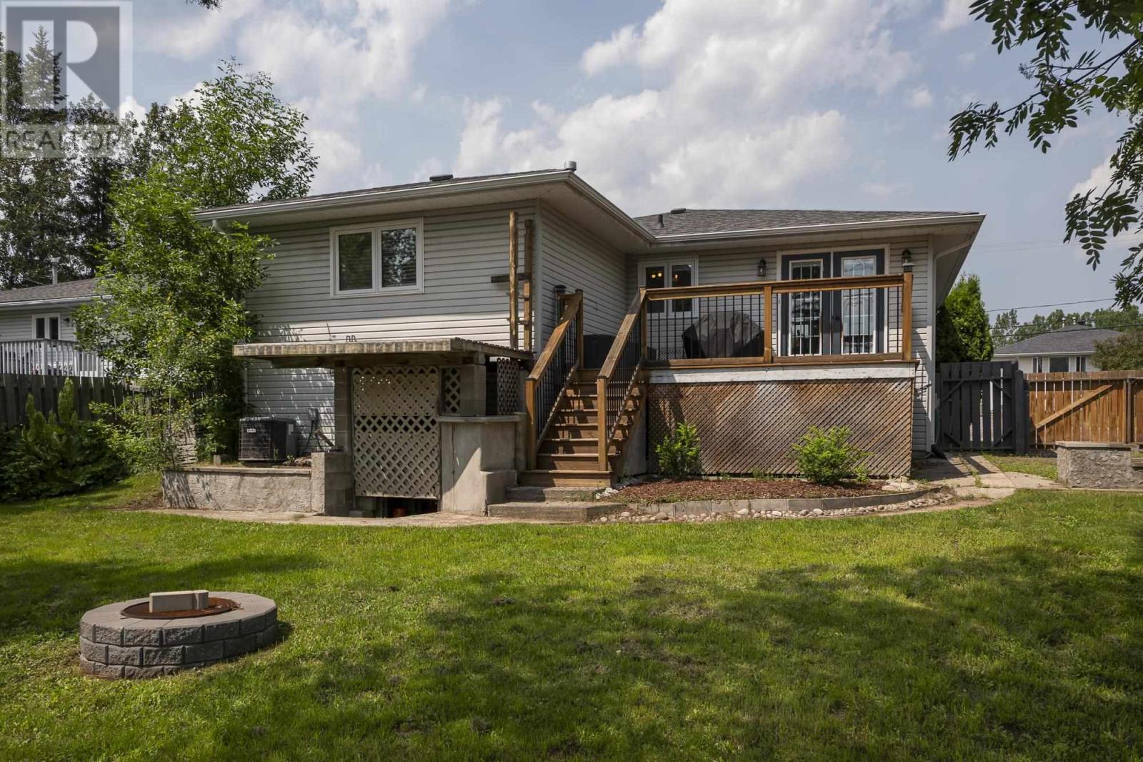 Property at 1465 John Street RD image 4