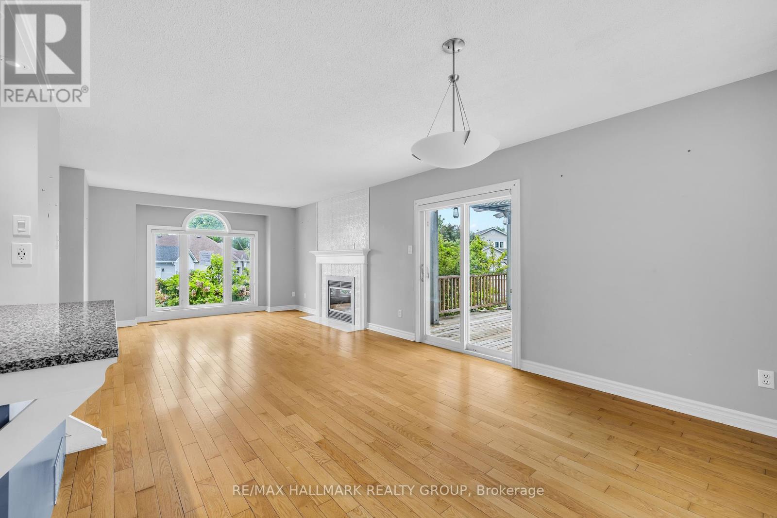 148 Charles Street, Arnprior, Ontario  K7S 1A7 - Photo 12 - X12278513