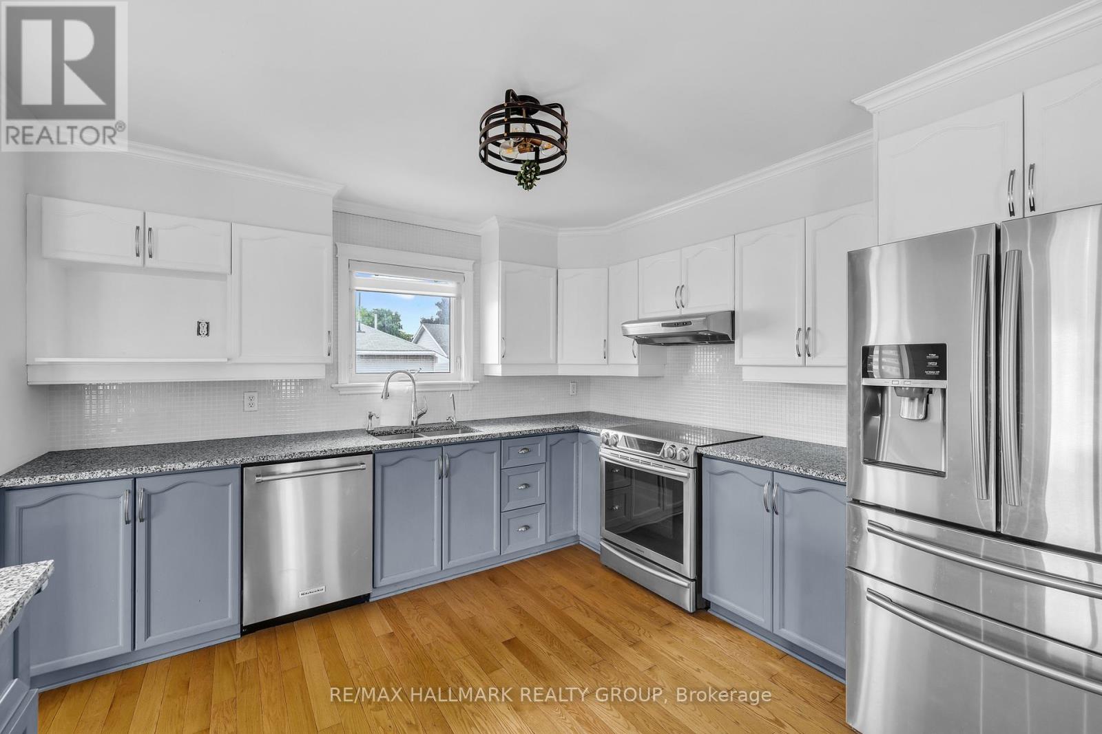 148 Charles Street, Arnprior, Ontario  K7S 1A7 - Photo 15 - X12278513