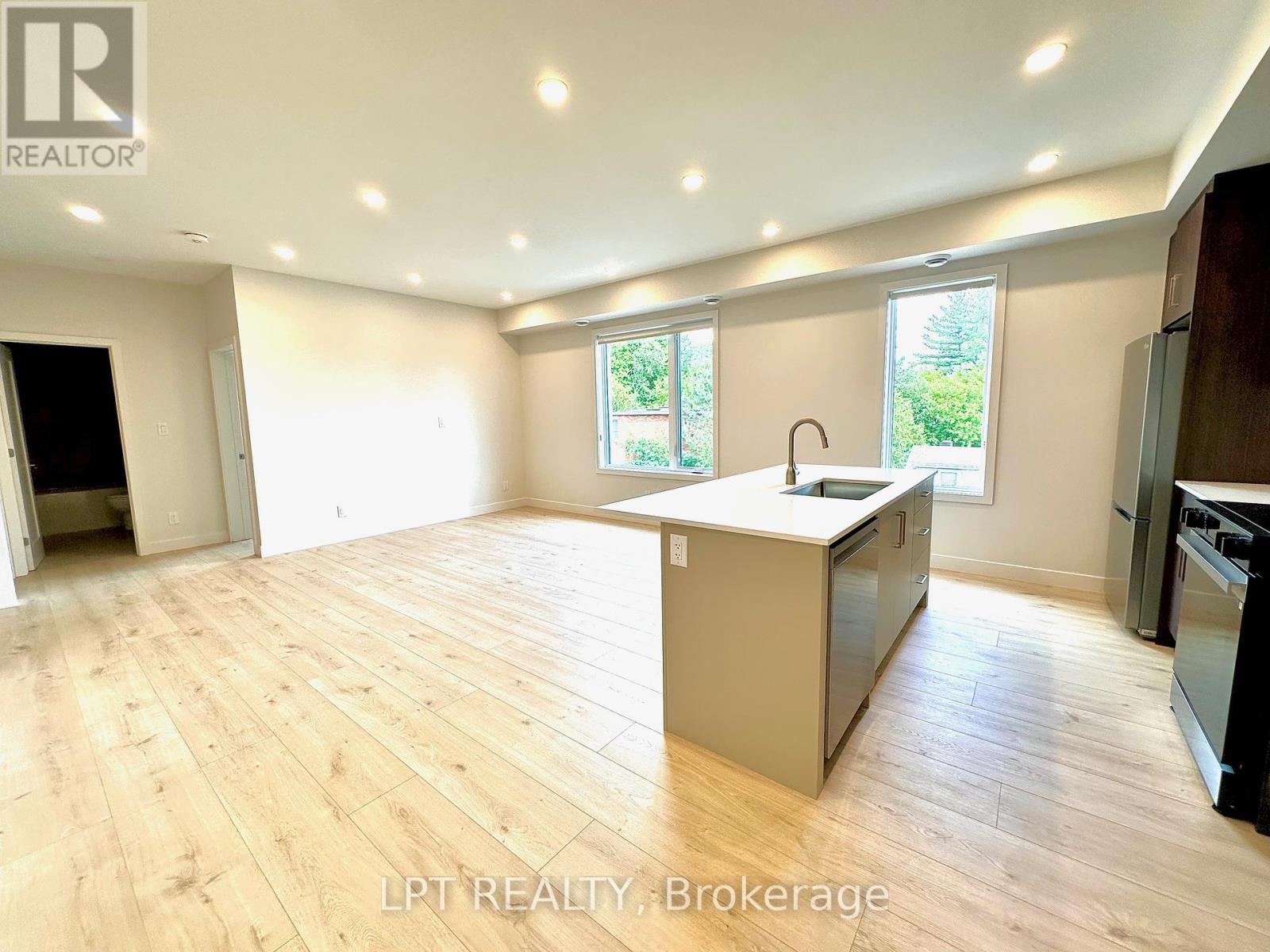 6 - 254 Garneau Street, Ottawa, Ontario  K1L 7T8 - Photo 3 - X12278545