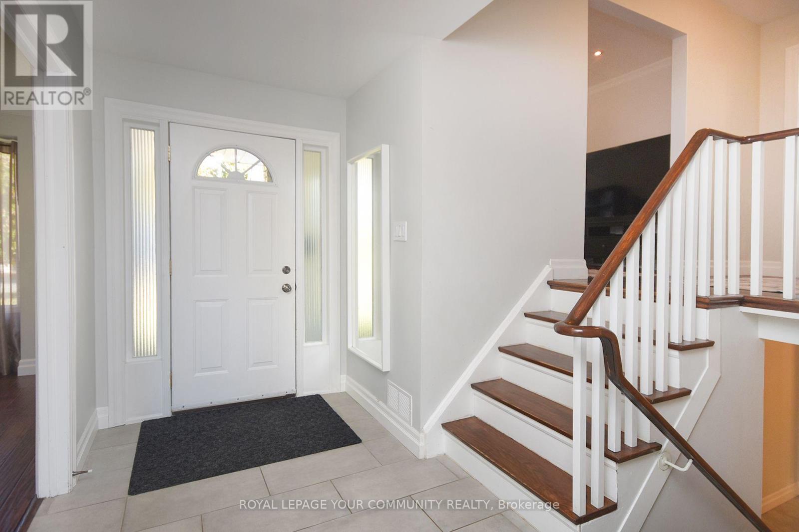 Property at 614 HOLLY HILL CRESCENT image 3