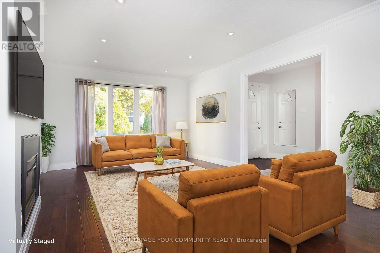 Property at 614 HOLLY HILL CRESCENT image 4