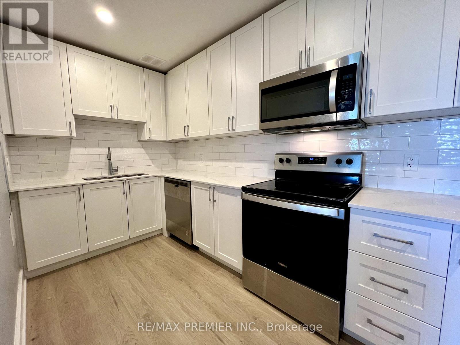 302 - 3046 JAGUAR VALLEY DRIVE, Mississauga, Ontario