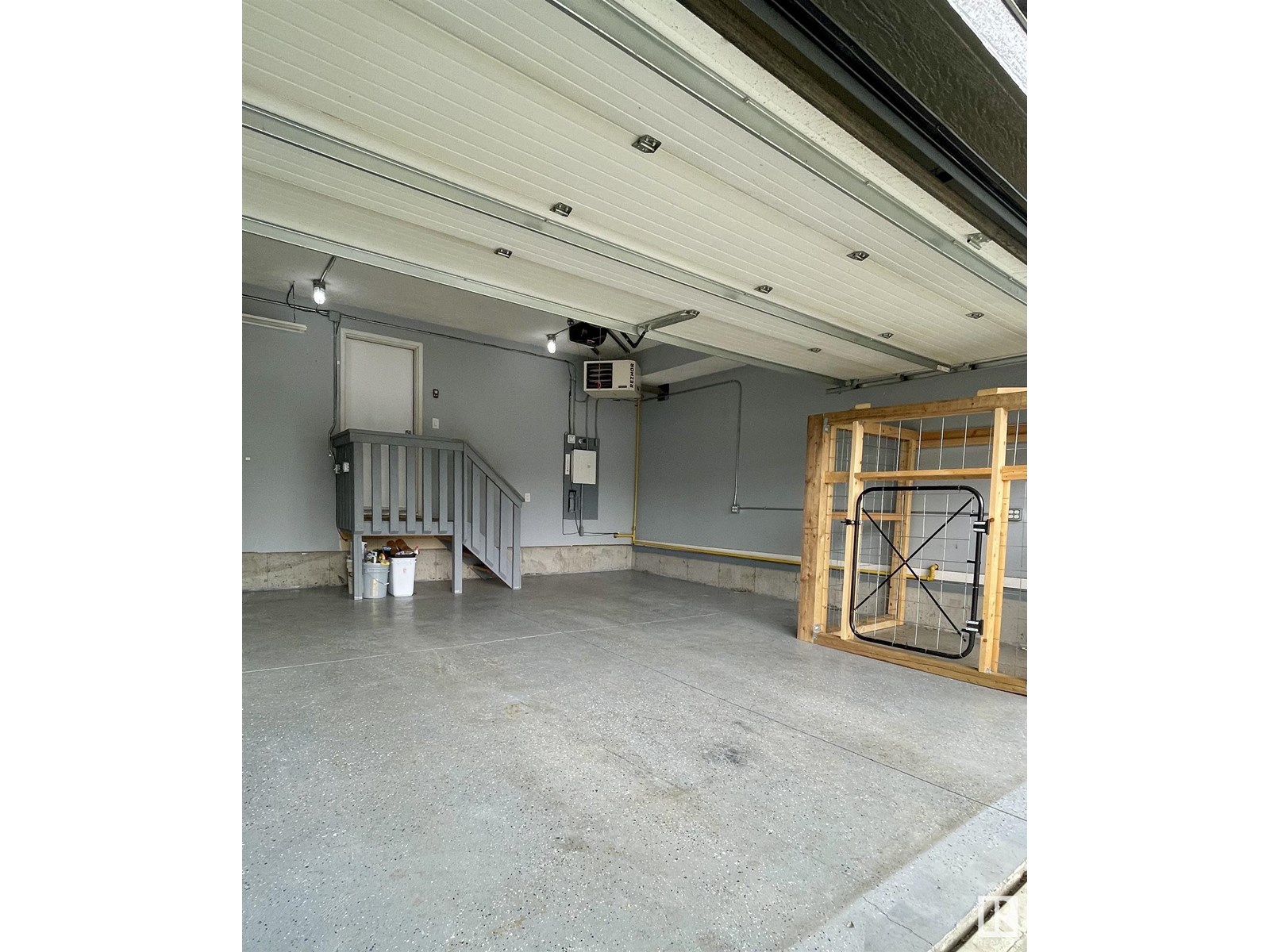 Property at 44 PRESCOTT BV image 5