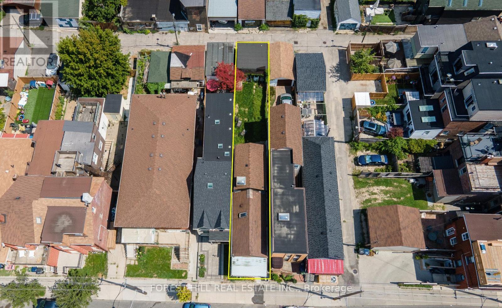 139 Christie Street, Toronto, Ontario  M6G 3B3 - Photo 3 - C12275750