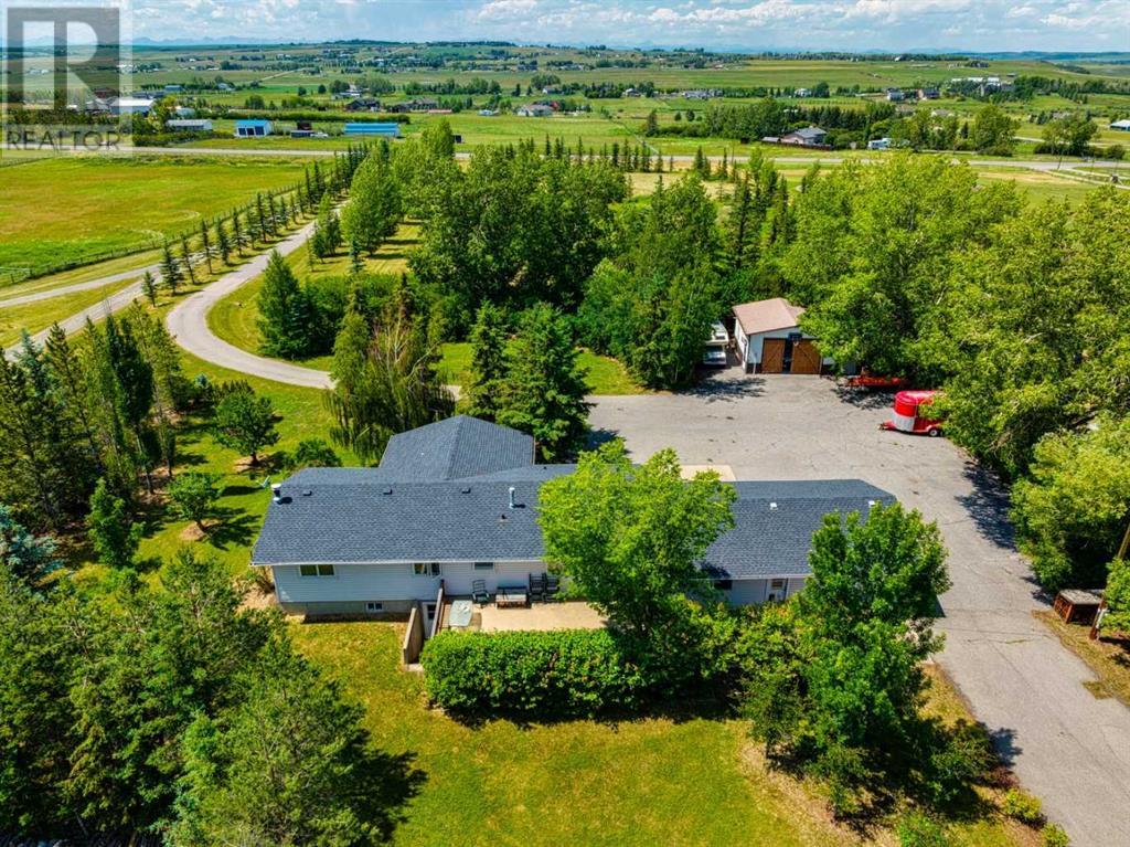 Property at 394046 Highway 783 image 2