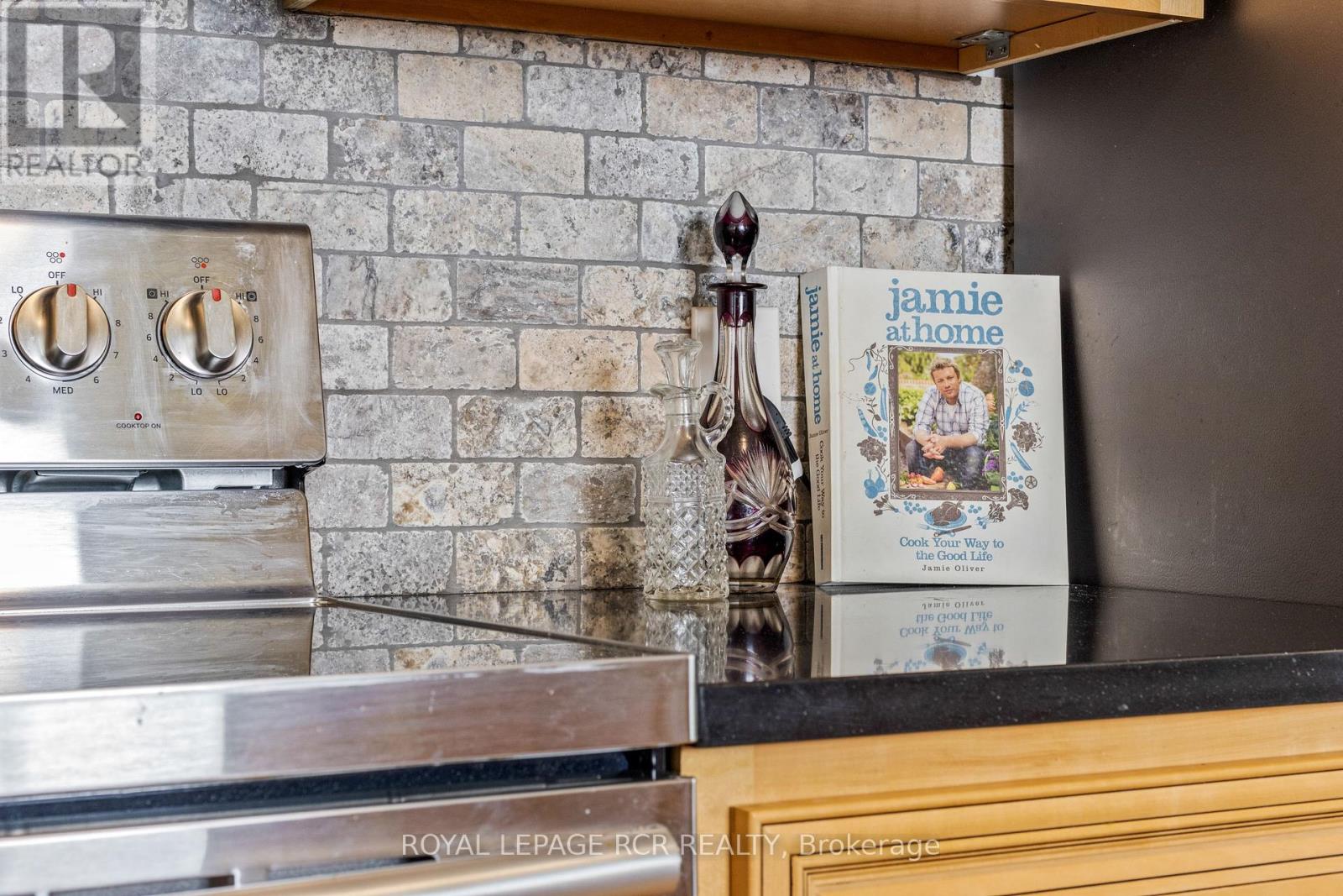 709 Mcnaughton Street, South Bruce Peninsula, Ontario  N0H 2T0 - Photo 11 - X12278298