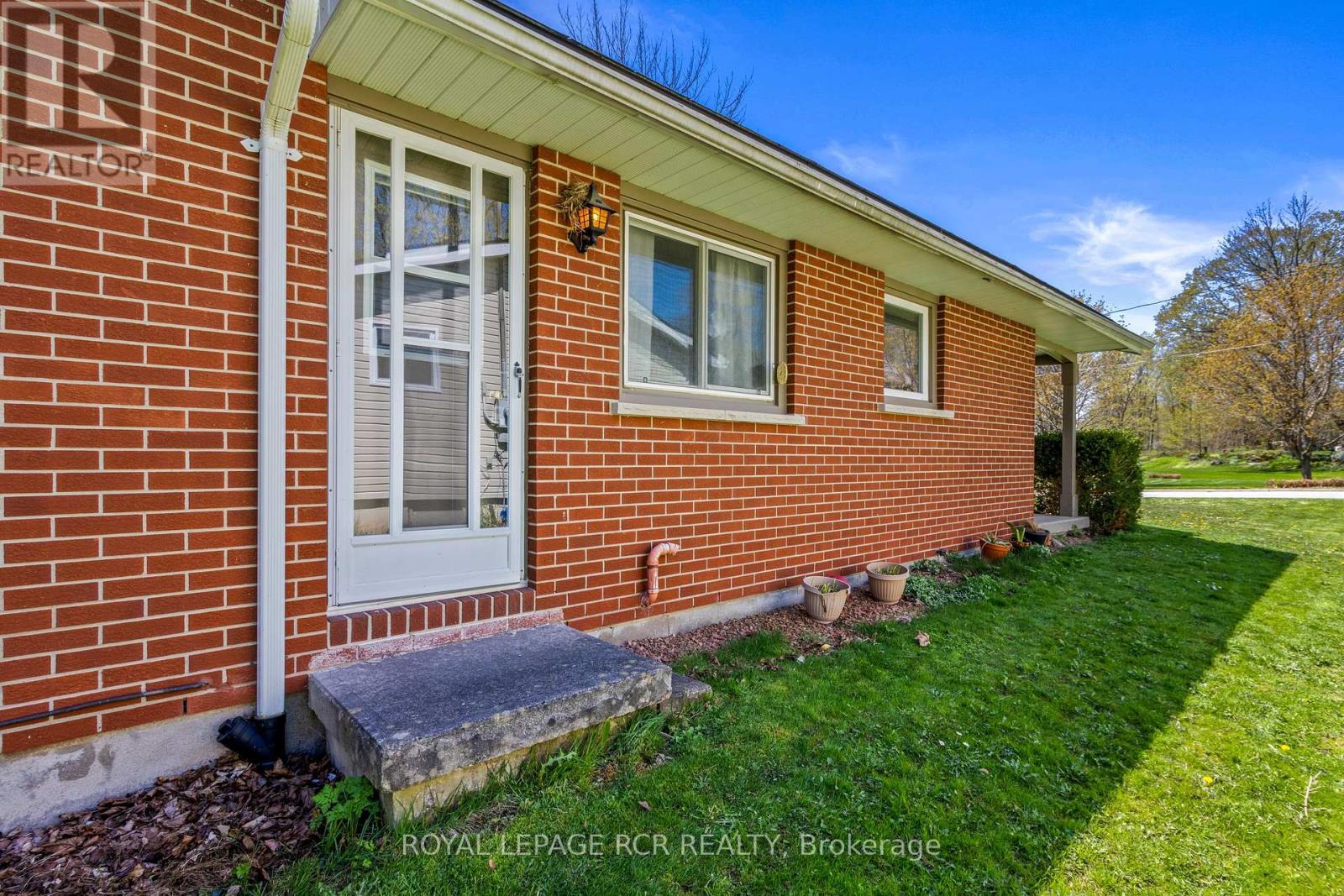 709 Mcnaughton Street, South Bruce Peninsula, Ontario  N0H 2T0 - Photo 35 - X12278298
