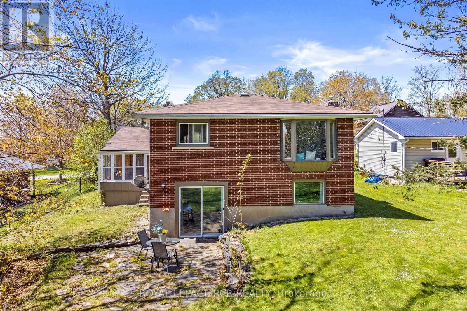 709 Mcnaughton Street, South Bruce Peninsula, Ontario  N0H 2T0 - Photo 38 - X12278298