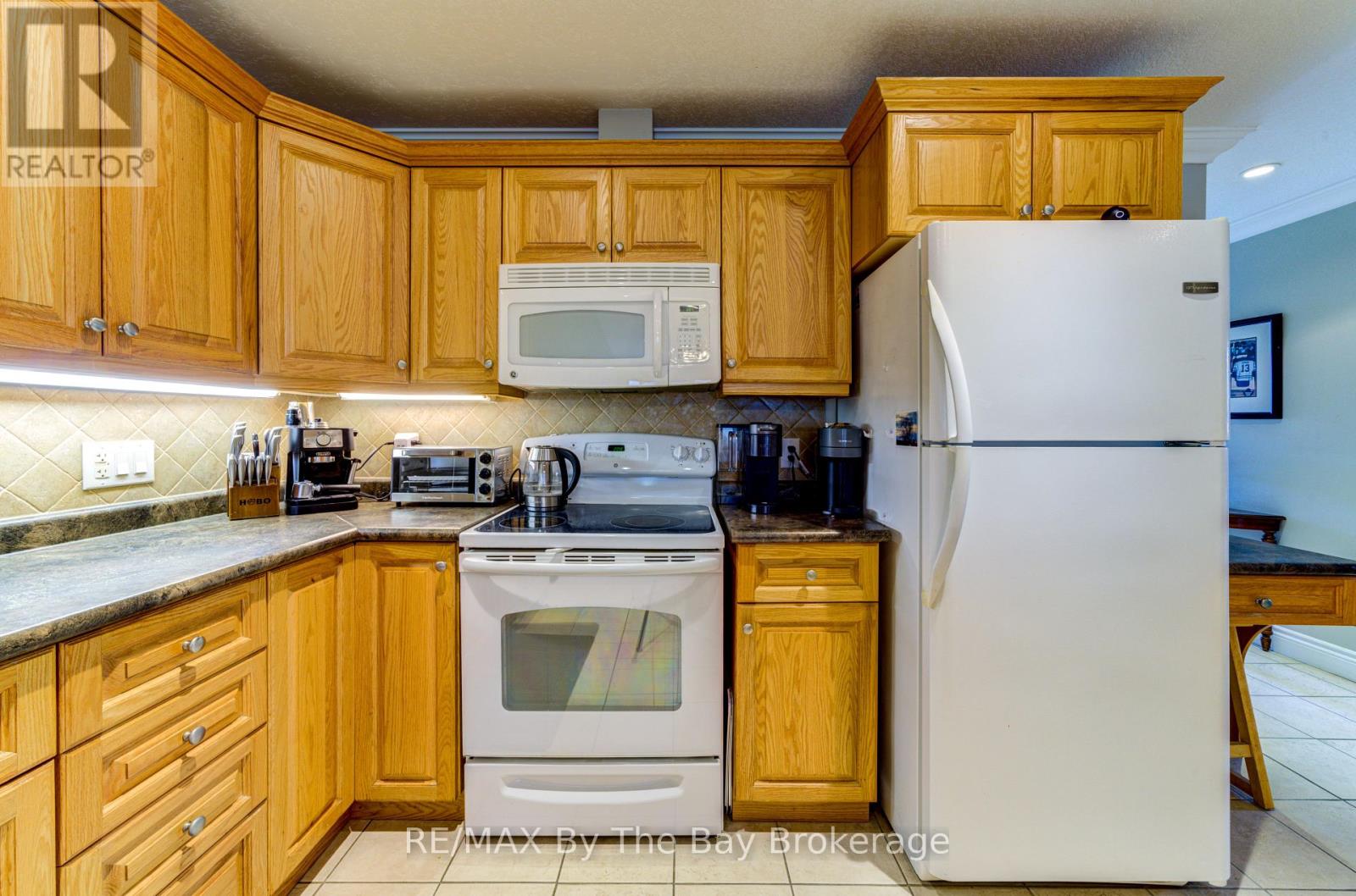 122 Meadow Lane, Wasaga Beach, Ontario  L9Z 0A4 - Photo 12 - S12278538